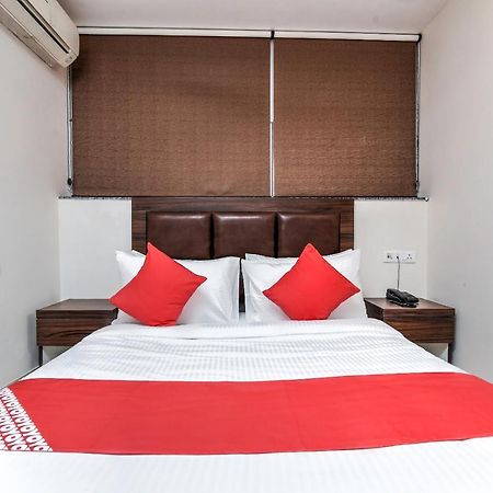 Oyo 80678 Shreenath Residency New Delhi Extérieur photo