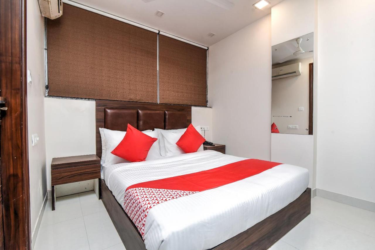 Oyo 80678 Shreenath Residency New Delhi Extérieur photo