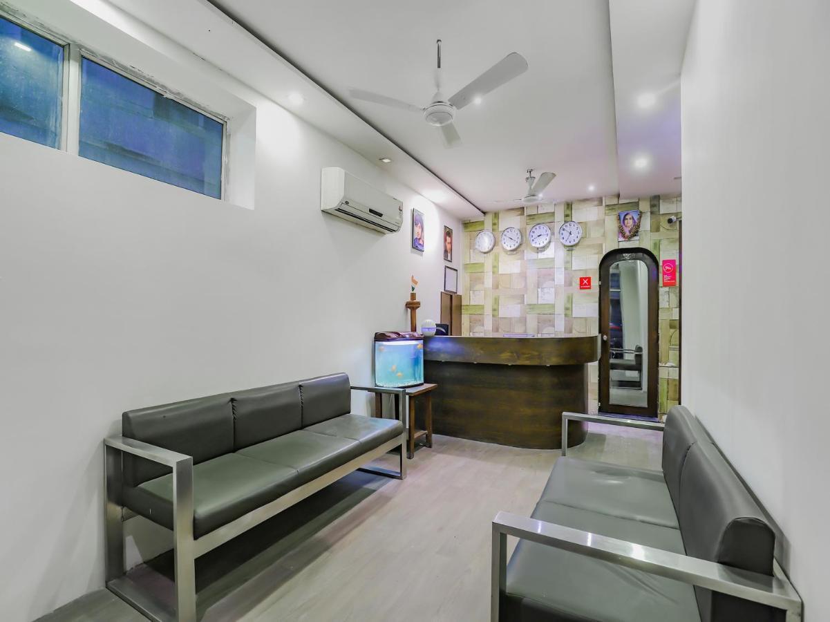 Oyo 80678 Shreenath Residency New Delhi Extérieur photo